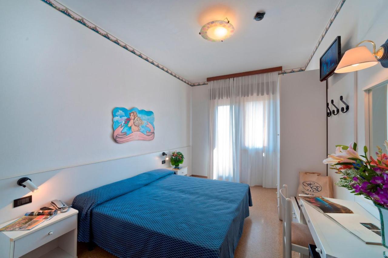 Hotel Europa Бибионе Экстерьер фото