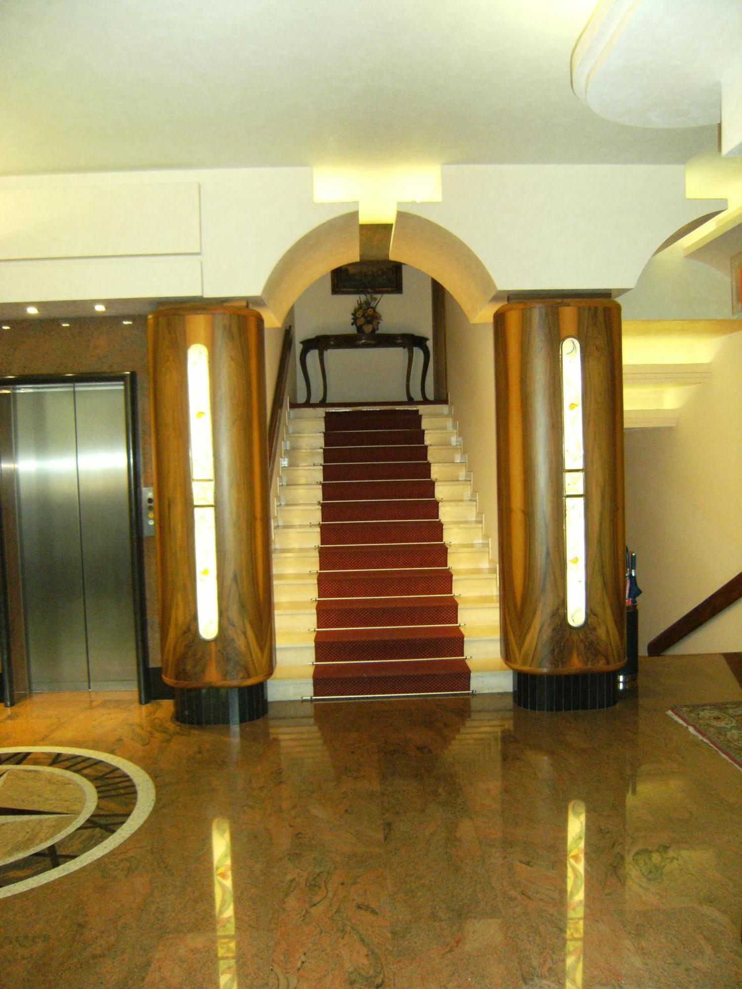 Hotel Europa Бибионе Экстерьер фото