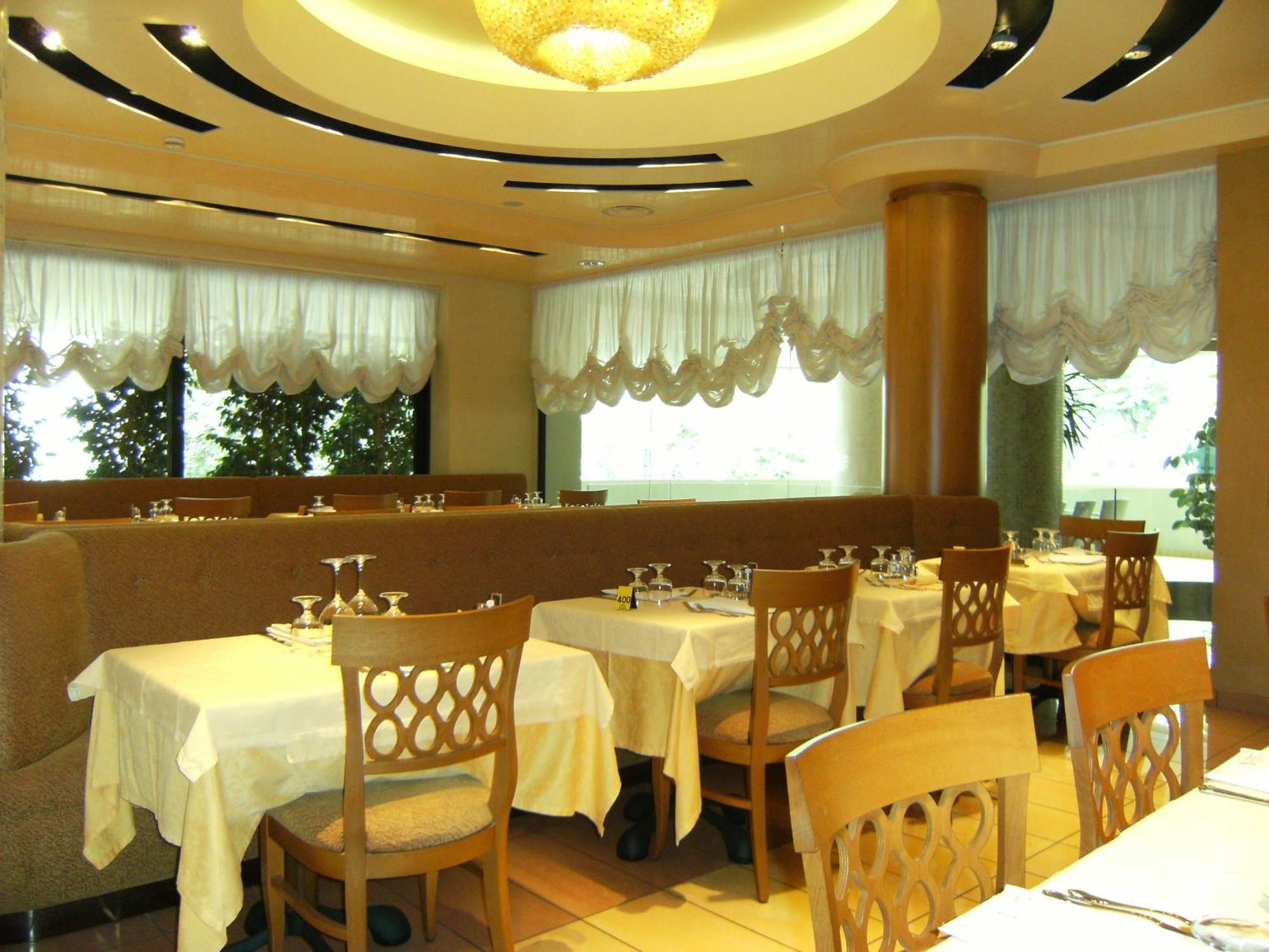 Hotel Europa Бибионе Экстерьер фото