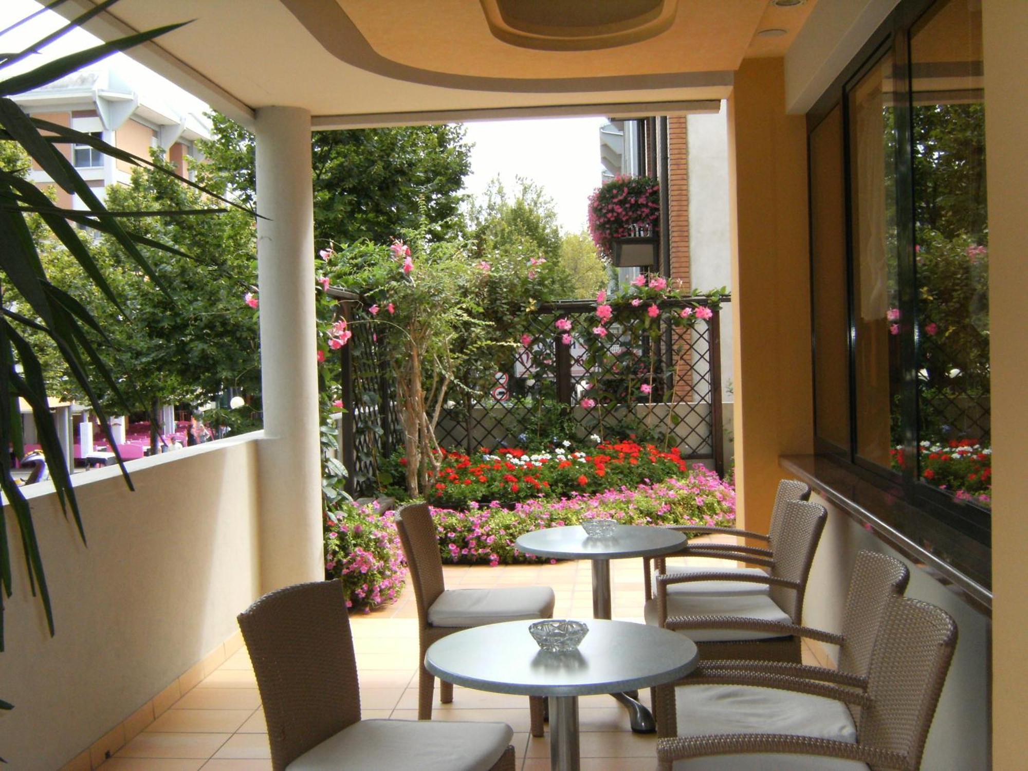 Hotel Europa Бибионе Экстерьер фото