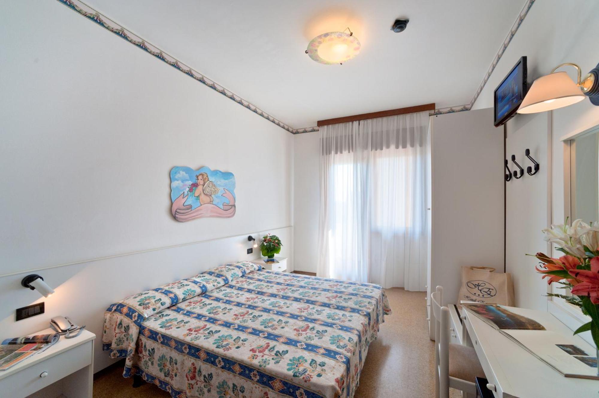 Hotel Europa Бибионе Экстерьер фото