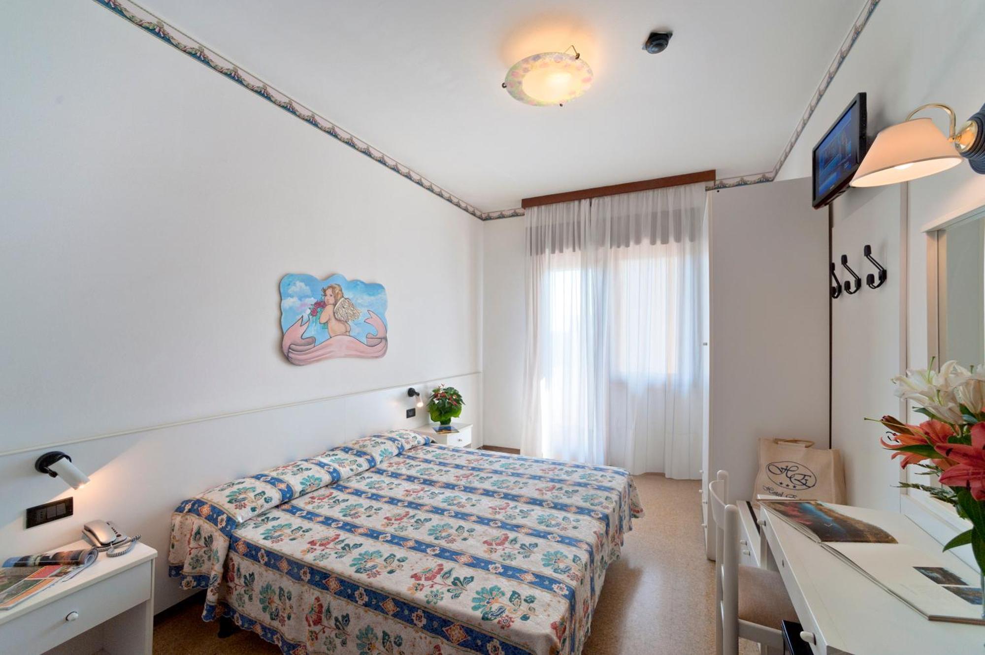 Hotel Europa Бибионе Экстерьер фото