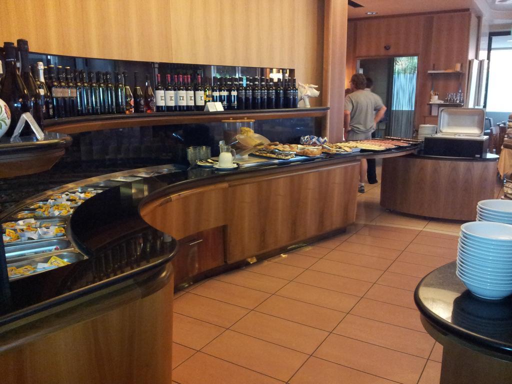 Hotel Europa Бибионе Экстерьер фото